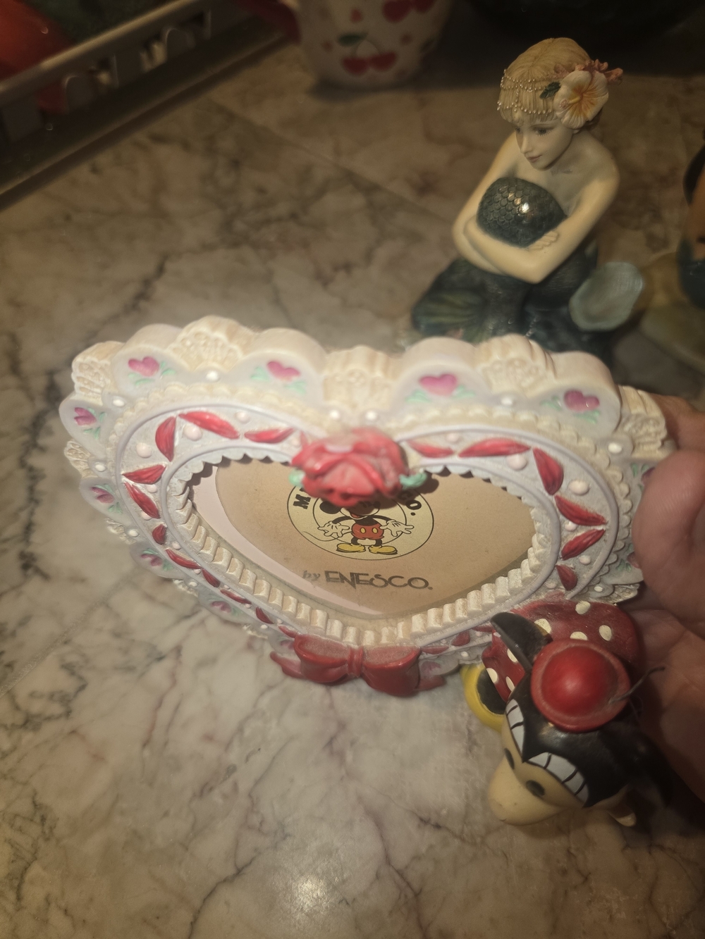 Disney Vintage Mickey & Minnie Heart Frame Set Tiny Chip On Rose On Minnie - Picture 4 of 4